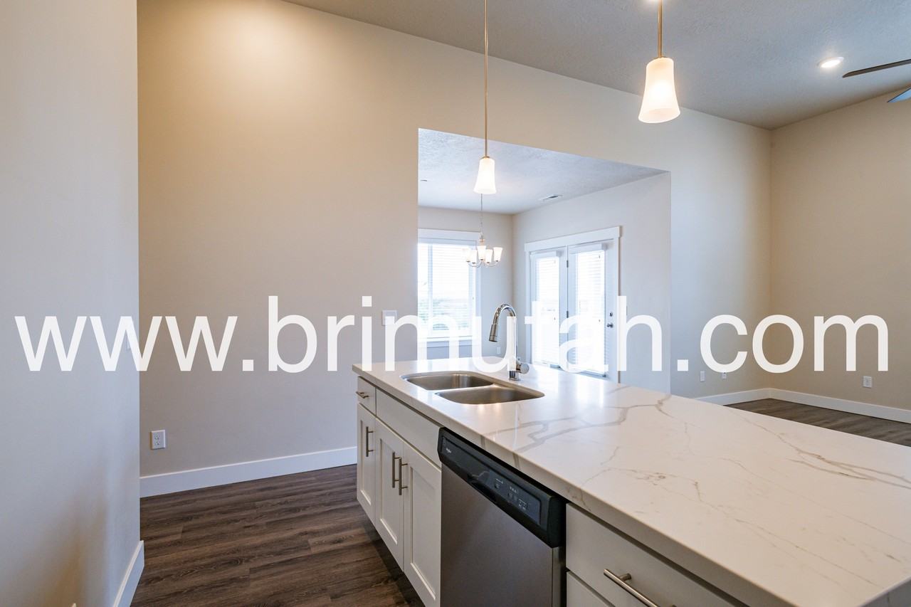 4645 S. Locust Ln. - Photo 4 of 27