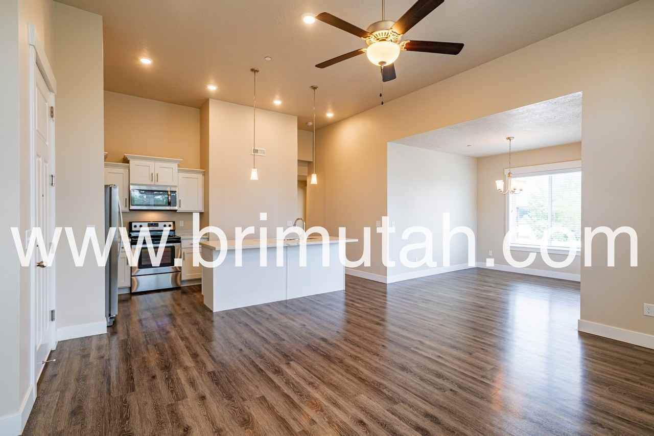 4645 S. Locust Ln. - Photo 5 of 27
