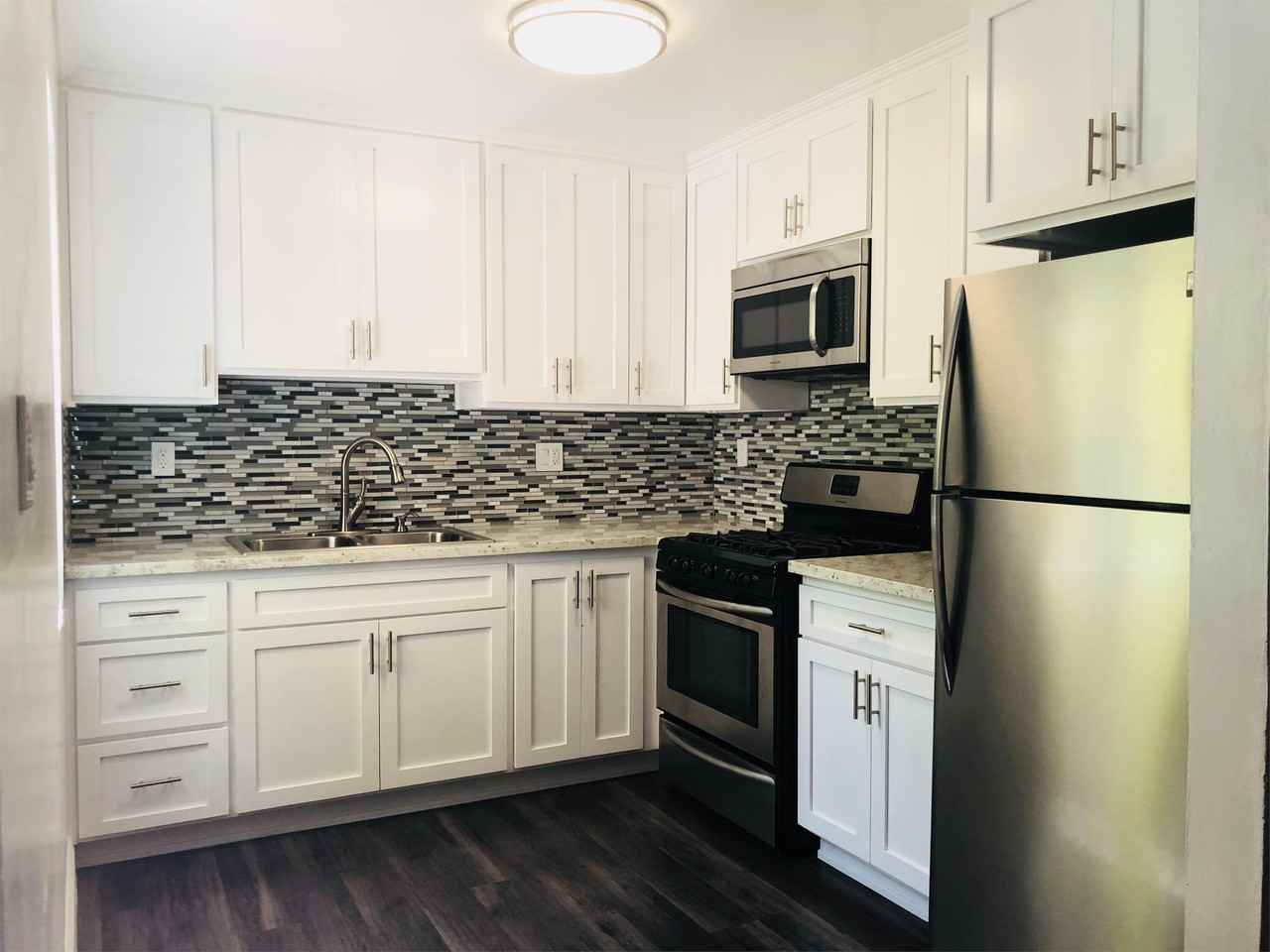1320 S. St. Andrews Place - Photo 2 of 34