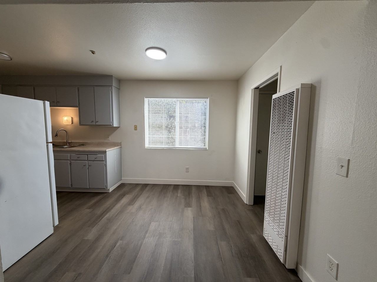 853 Sonoma Avenue - Photo 5 of 13