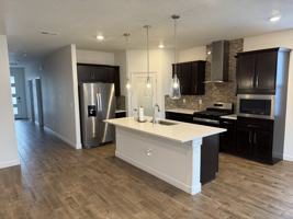 featured image of 6742 Clayton Dr Ne #1