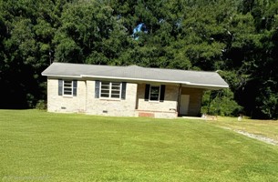 featured image of 104 North Shurlington Lane #1