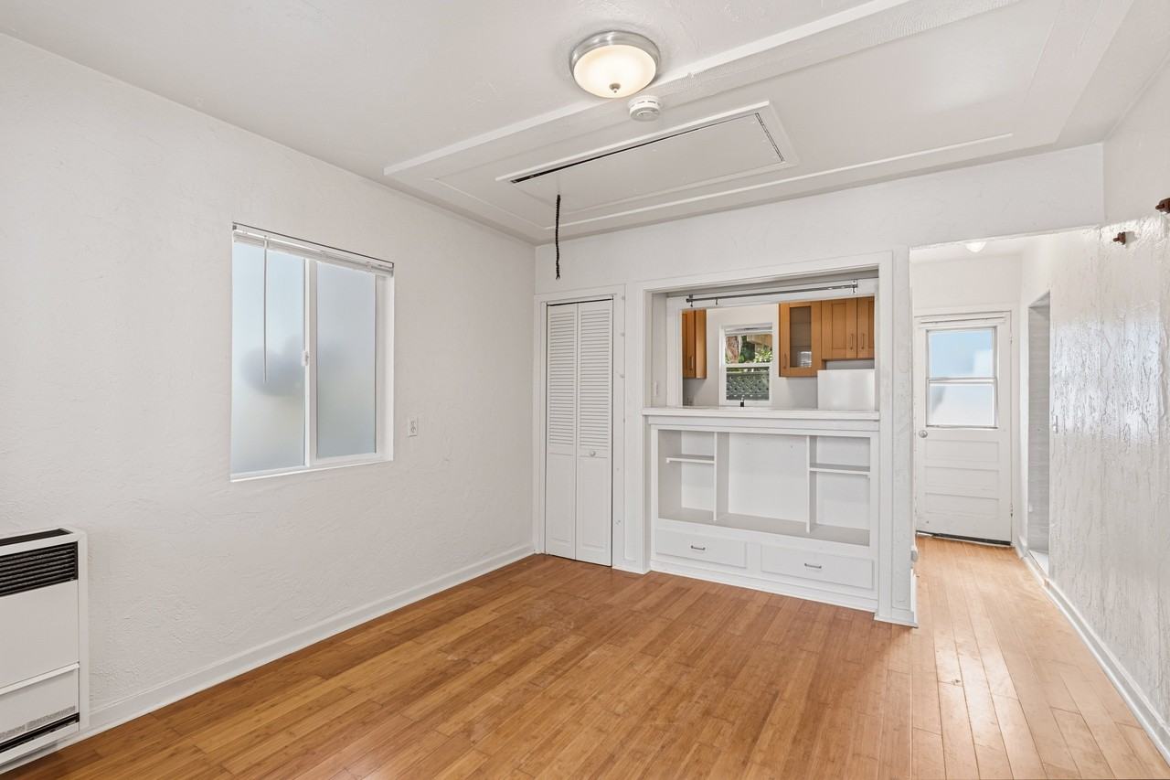 215-223 Lolita St - Photo 3 of 8