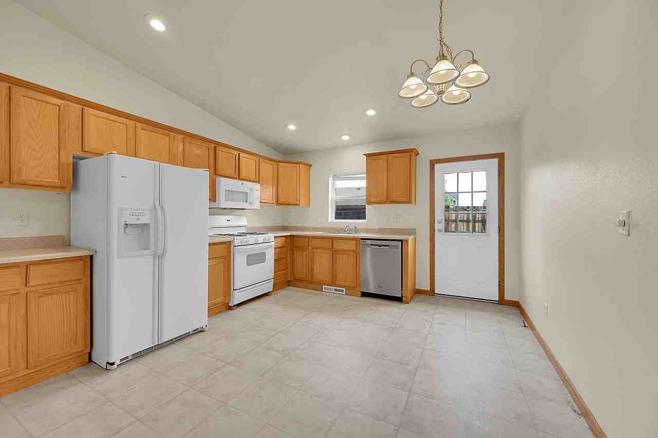 2493 Carriage Dr #1 - Photo 2 of 19