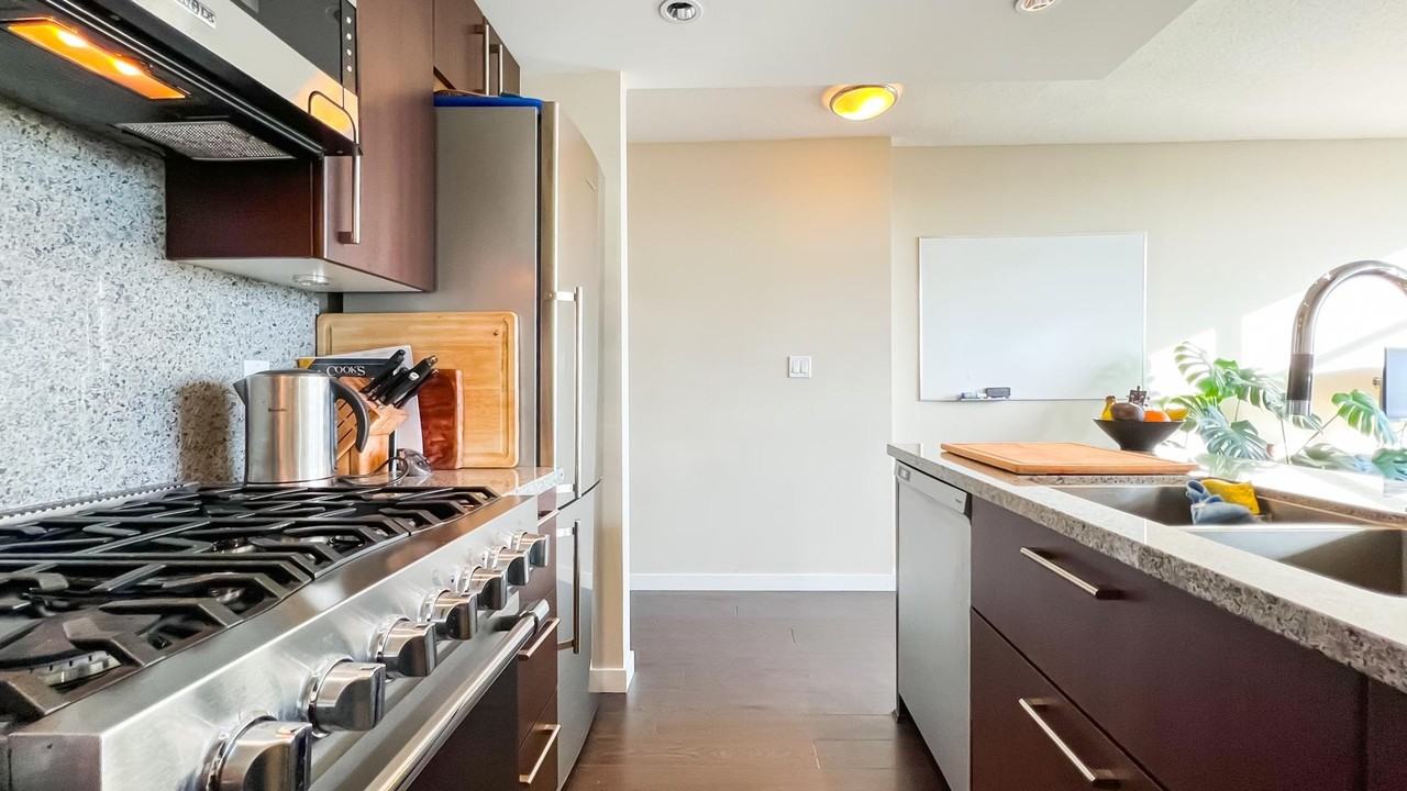 168 West 1st Avenue #1400 - Photo 4 of 27