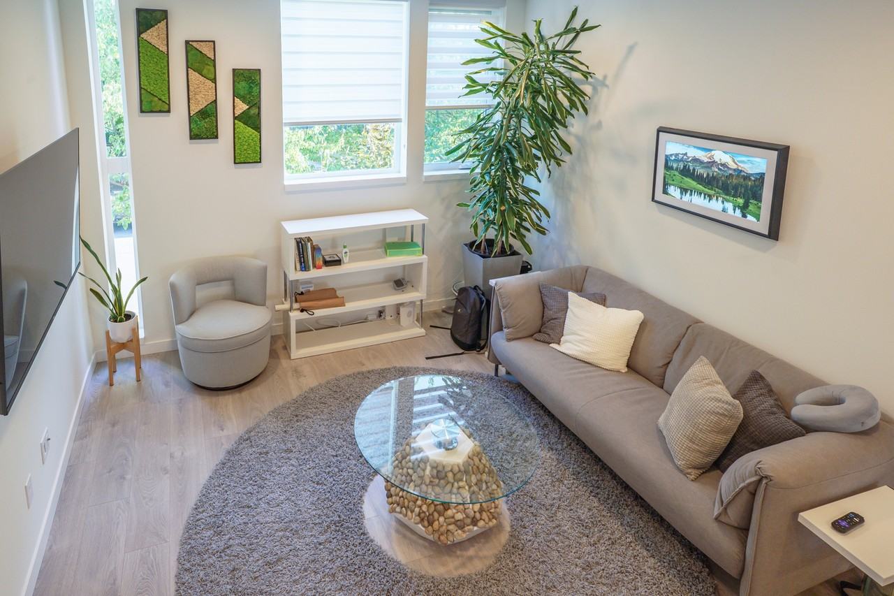 1338 E Spring St #1 - Photo 4 of 16