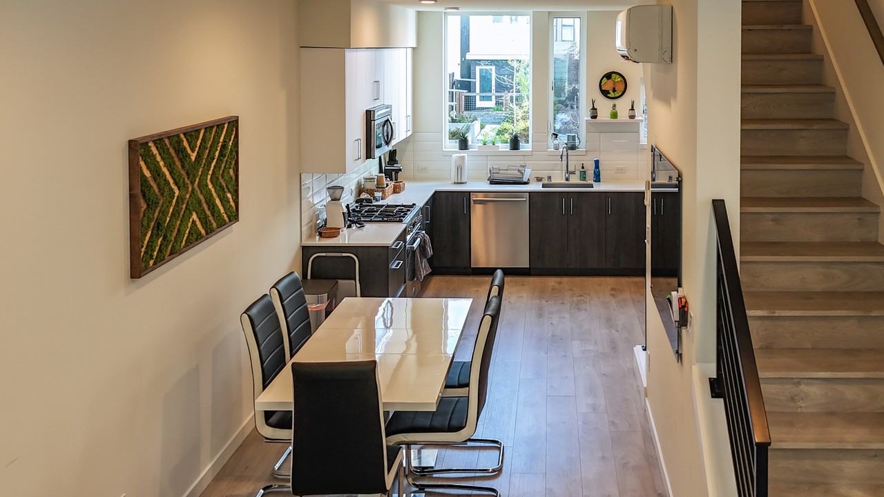 1338 E Spring St #1 - Photo 5 of 16