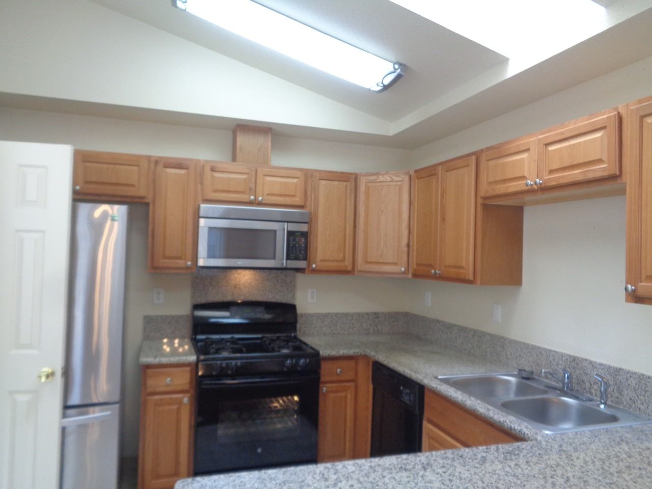 938 Crisp Drive - Photo 7 of 17