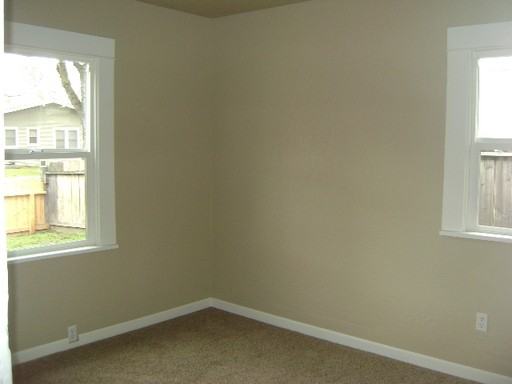 105 Roselawn Ave - Photo 3 of 9
