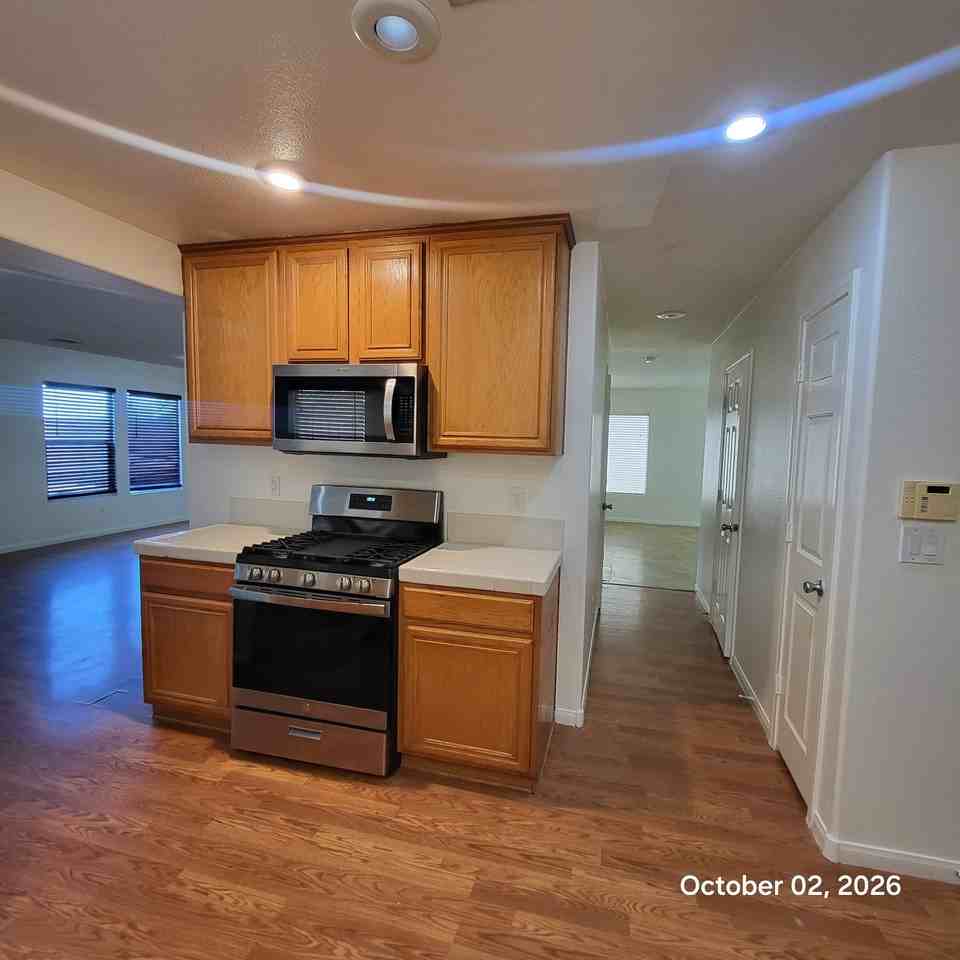 560 Playa Linda Pl #1 - Photo 3 of 17