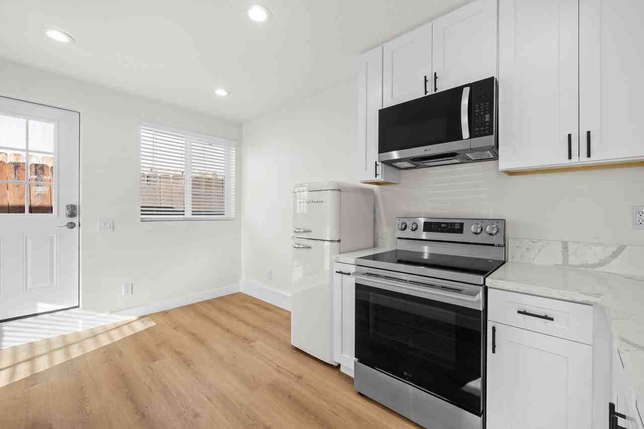5329 Saxon St #5329 - Photo 7 of 13