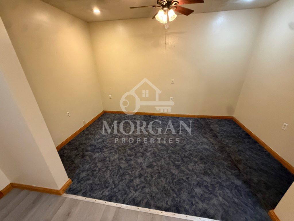 516 LOCUST ST - Photo 7 of 15