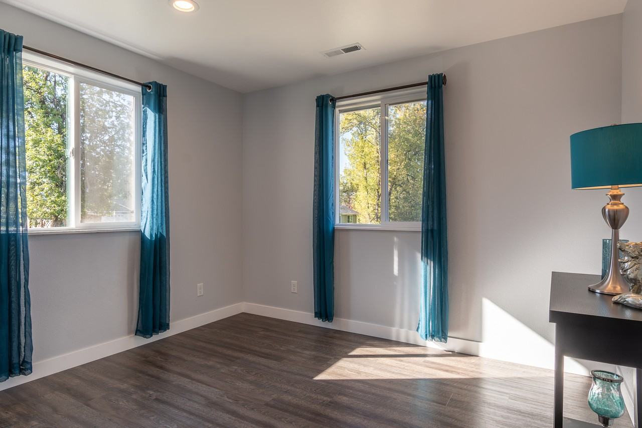 1274 Duke Ave #1 - Photo 5 of 9