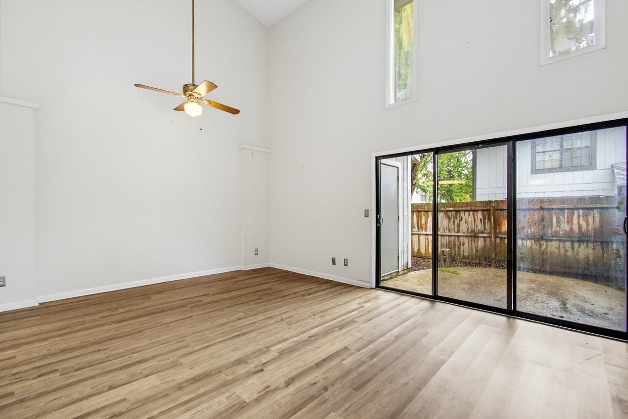23 Oakwood Park #1 - Photo 5 of 50