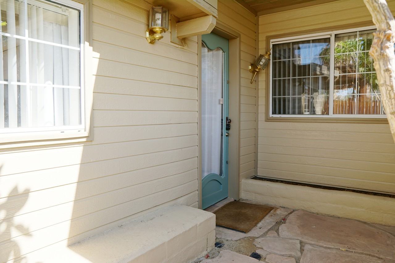 44876 San Benito Cir #1 - Photo 4 of 31