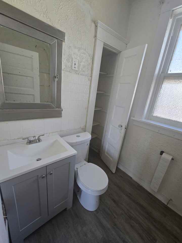 4458 Penrose St #1 - Photo 7 of 9