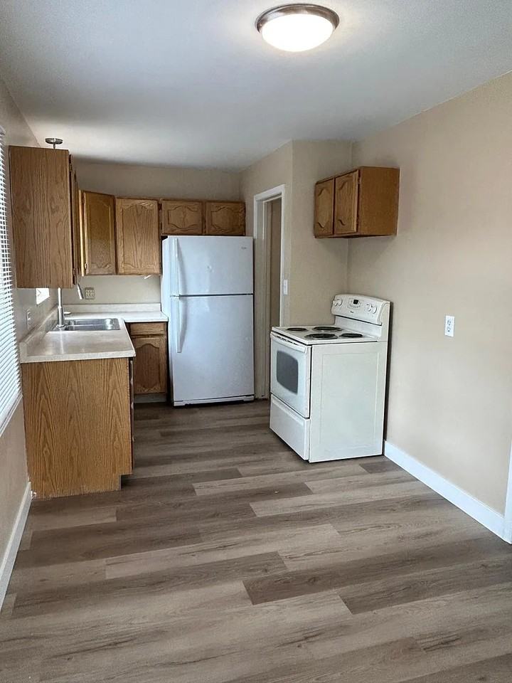 2246 Wellington St #1 - Photo 5 of 16