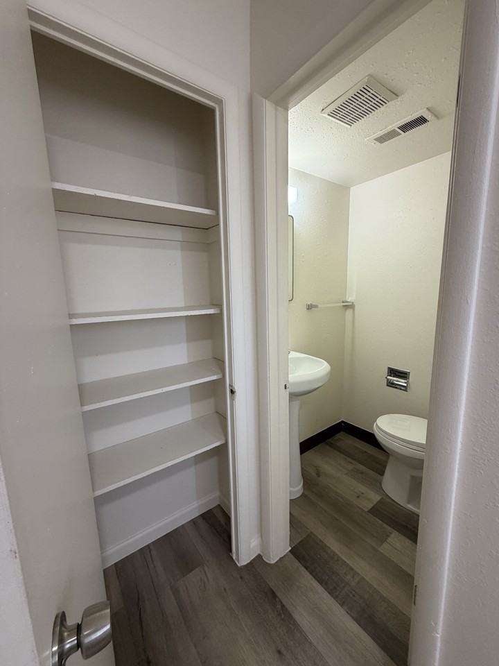 1032 Dayton St #1032-12 - Photo 5 of 12