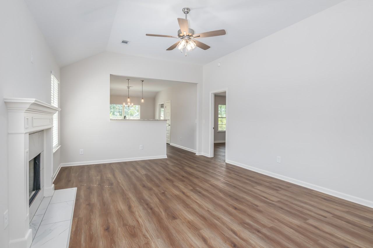 Country Club Dr #1 - Photo 2 of 23