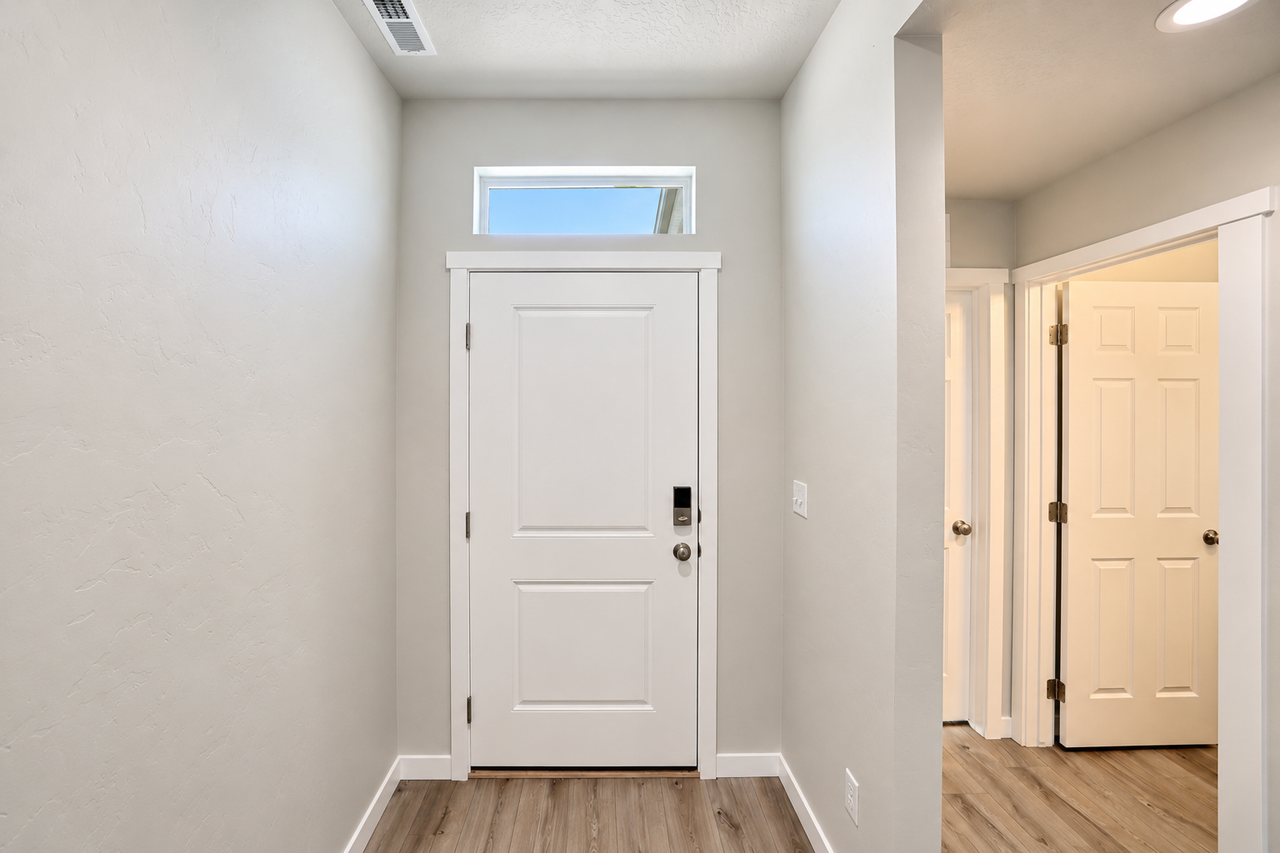 1085 Grass Pond Avenue - Photo 3 of 23