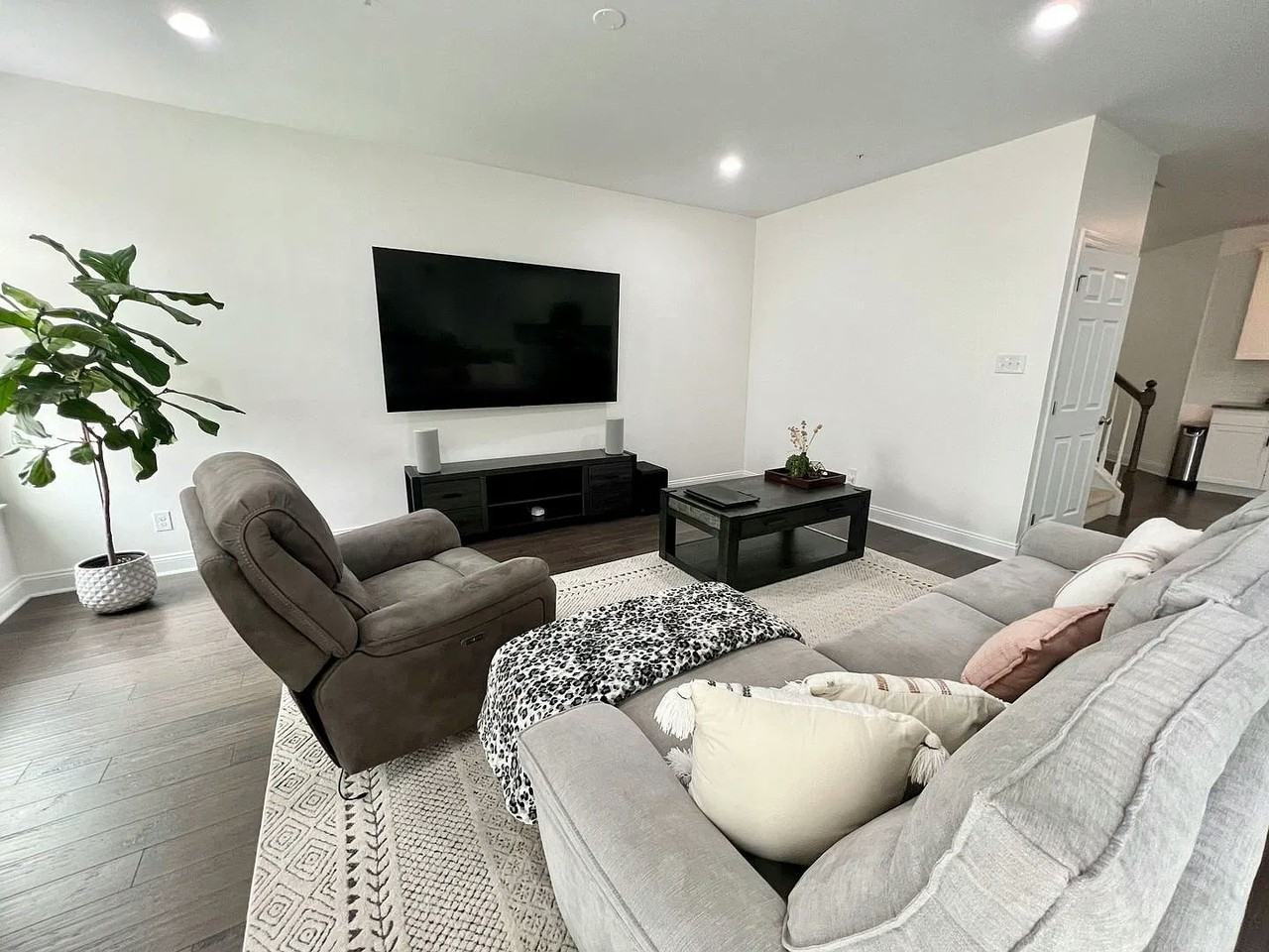 308 Ridgewood Dr, Unit 1 - Photo 6 of 22