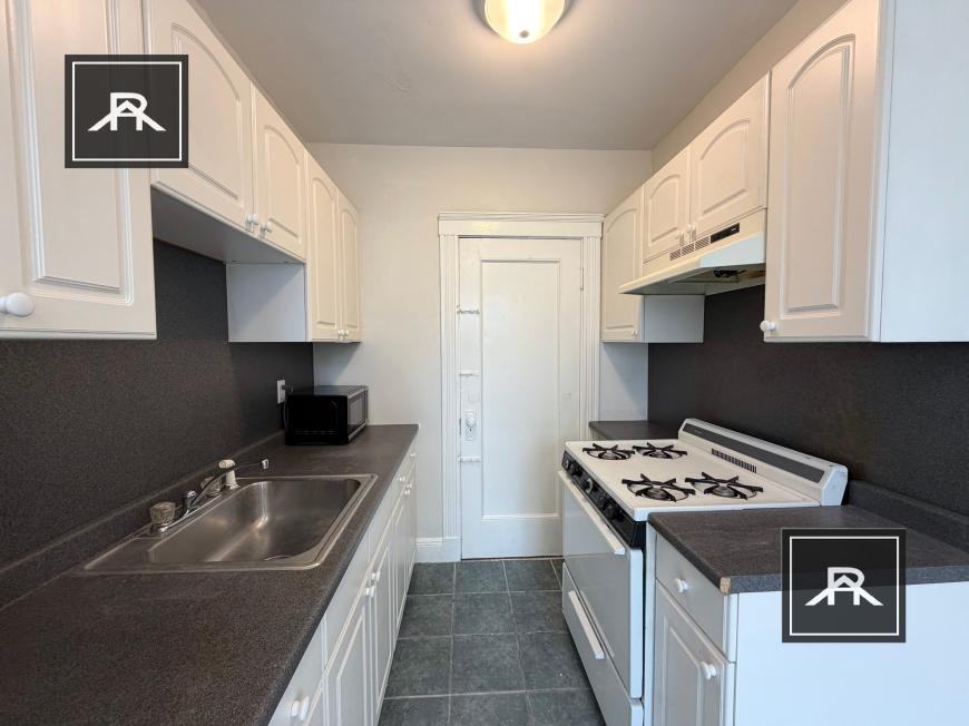 24 Sidlaw Rd - Photo 2 of 10