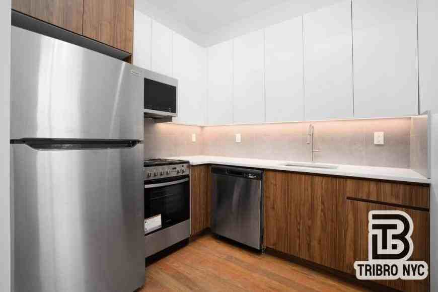 1493 Dekalb Ave - Photo 3 of 9