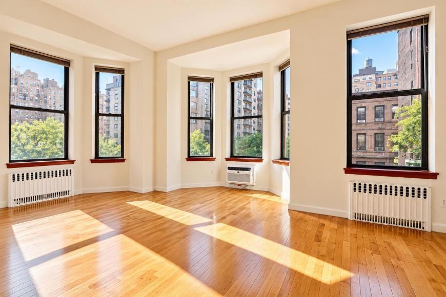 213 W 71st St - Photo 3 of 10