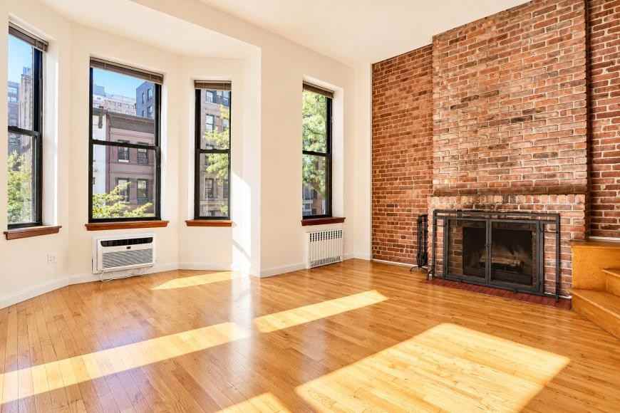 213 W 71st St - Photo 4 of 10