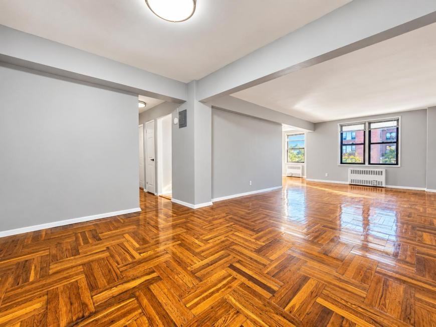 525 Riverdale Ave - Photo 6 of 7