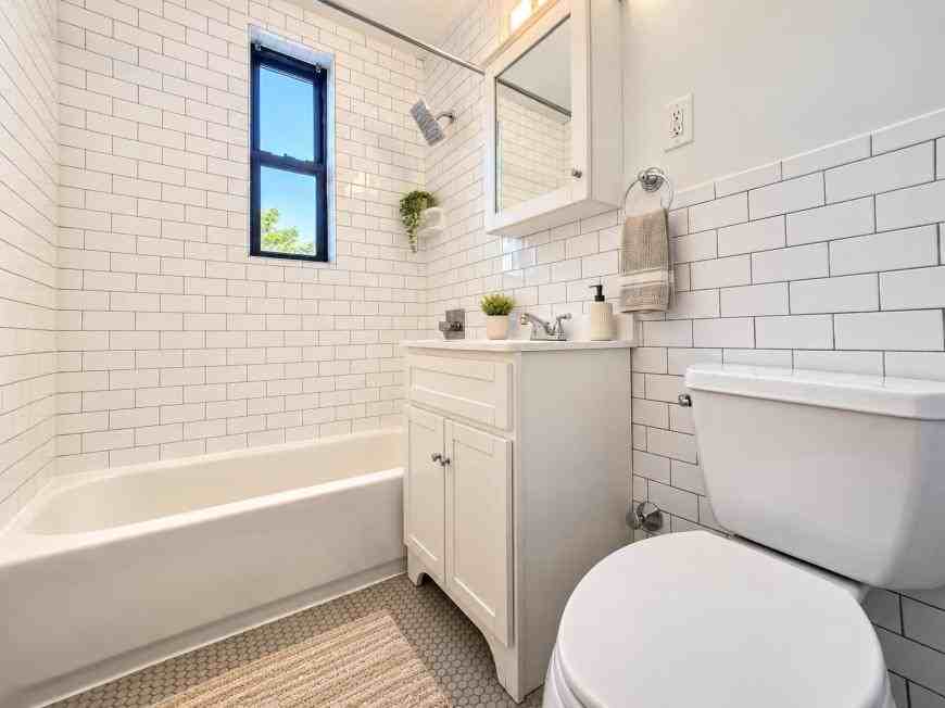 525 Riverdale Ave - Photo 7 of 7