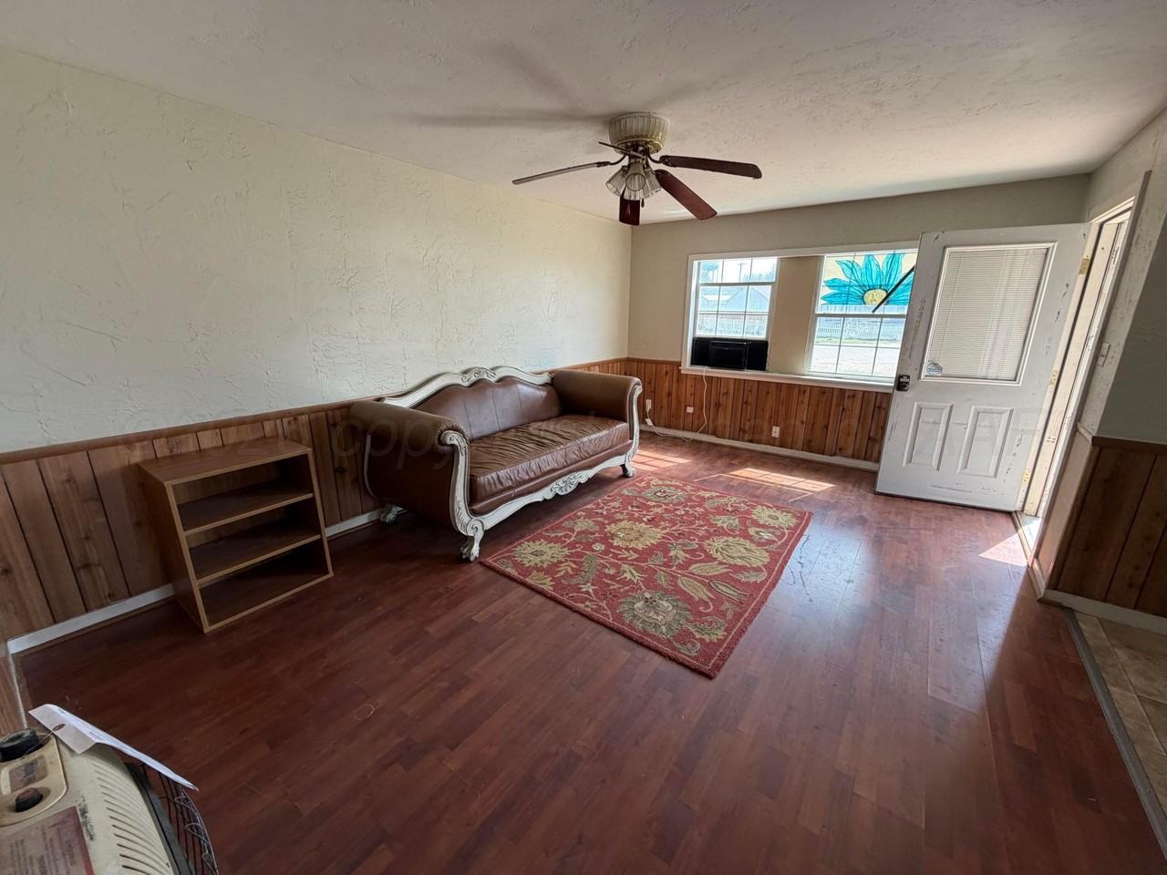 1400 Baker St - Photo 7 of 7