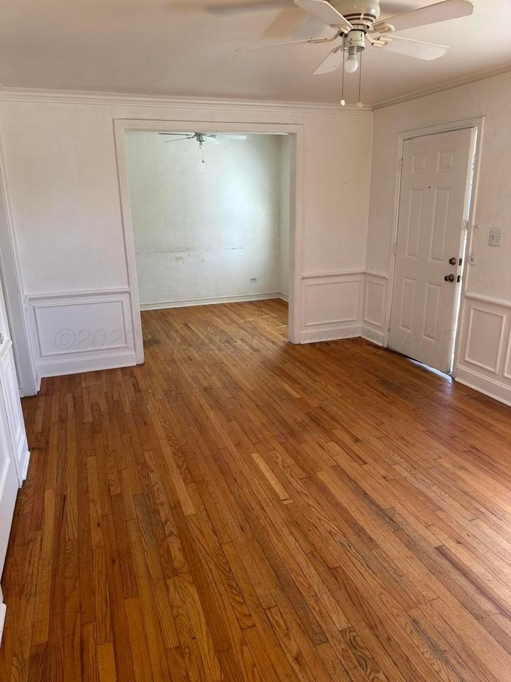 1013 S Lipscomb St - Photo 6 of 8