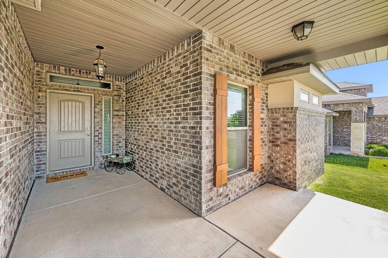 8906 Witmer Ct - Photo 3 of 29