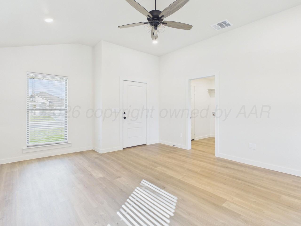 9103 Prairieland Dr - Photo 5 of 30