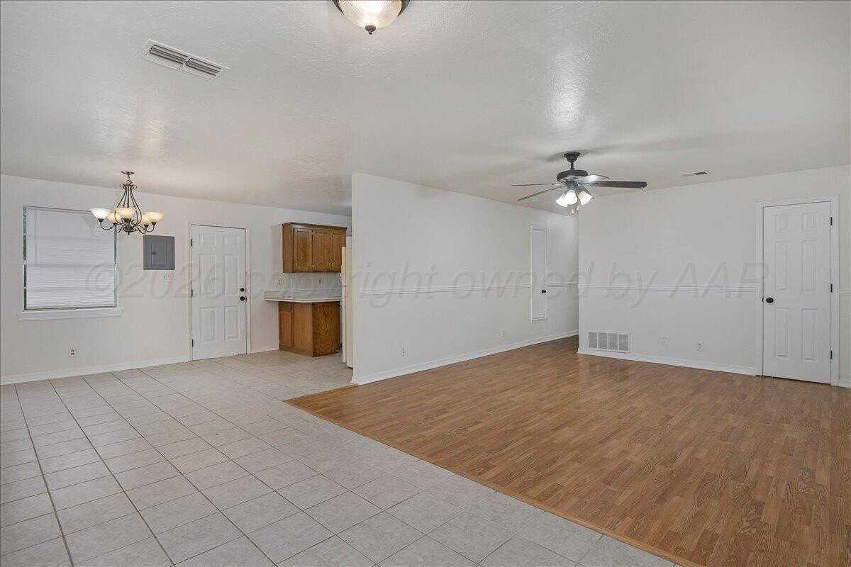 4415 S Hayden St - Photo 6 of 21