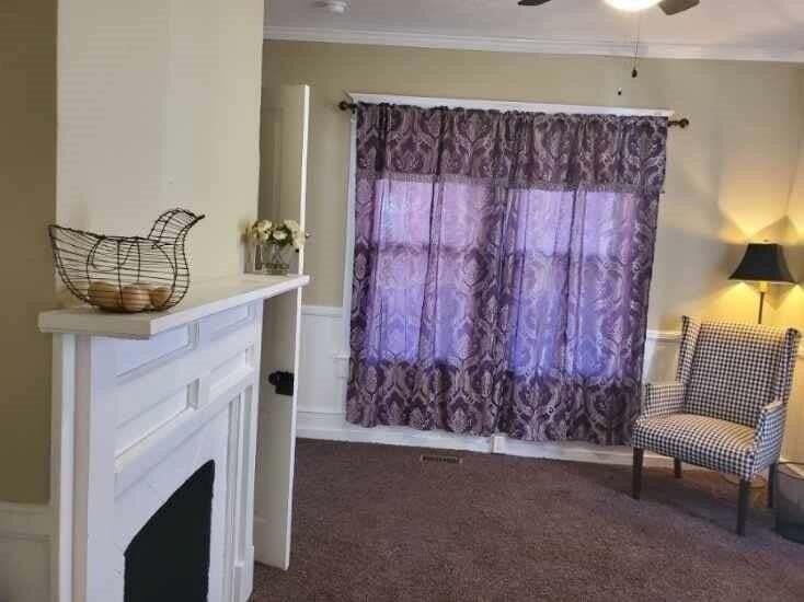 222 Fairfield St Ne - Photo 6 of 22