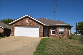 3300 Sw Carriageway Ave - Photo 1 of 1