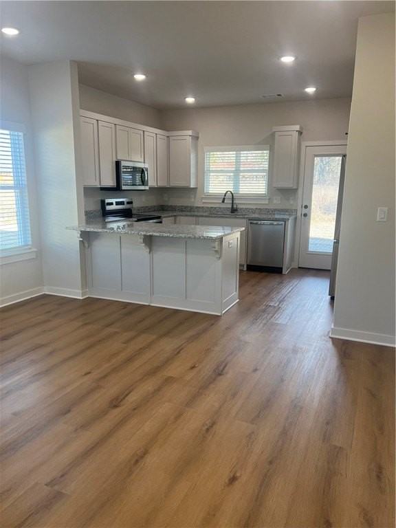 550 Cosmos St - Photo 3 of 16