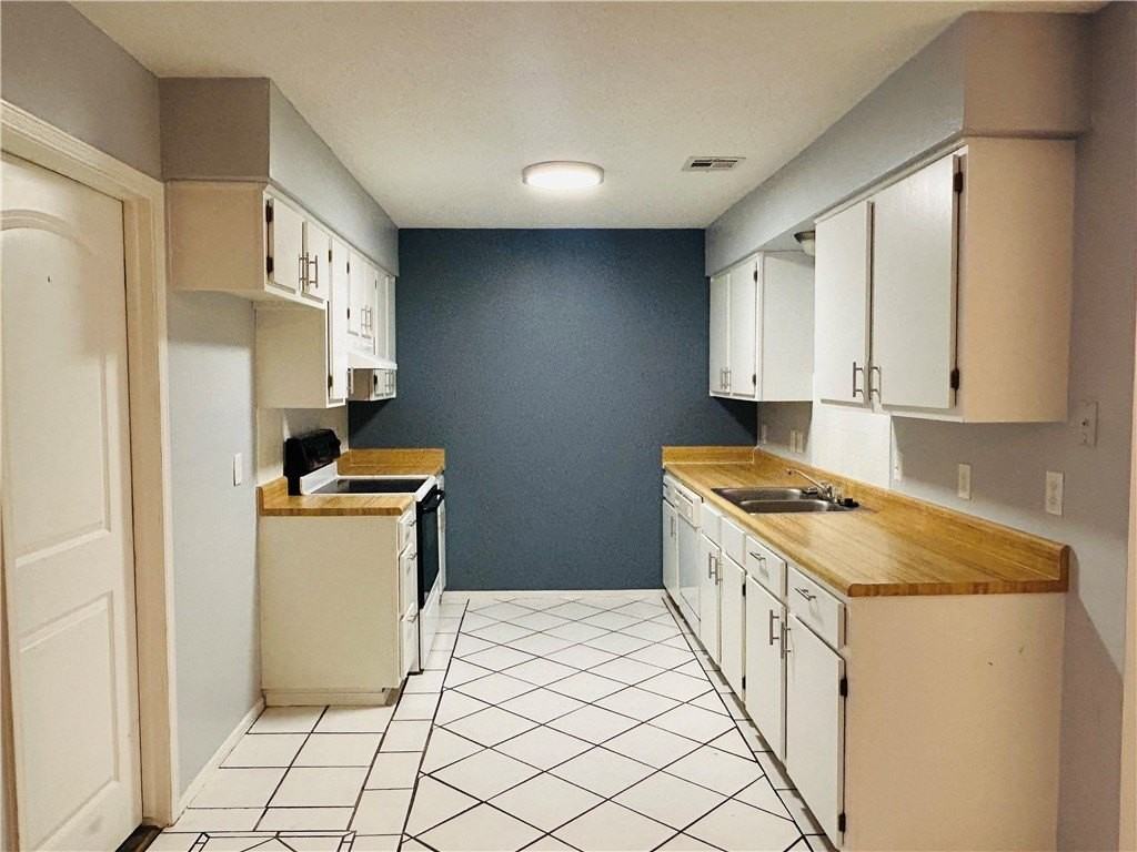 932 Century Dr - Photo 5 of 22