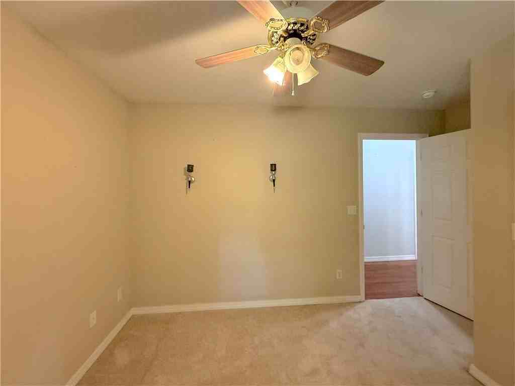 101 Beaverview Dr - Photo 4 of 23