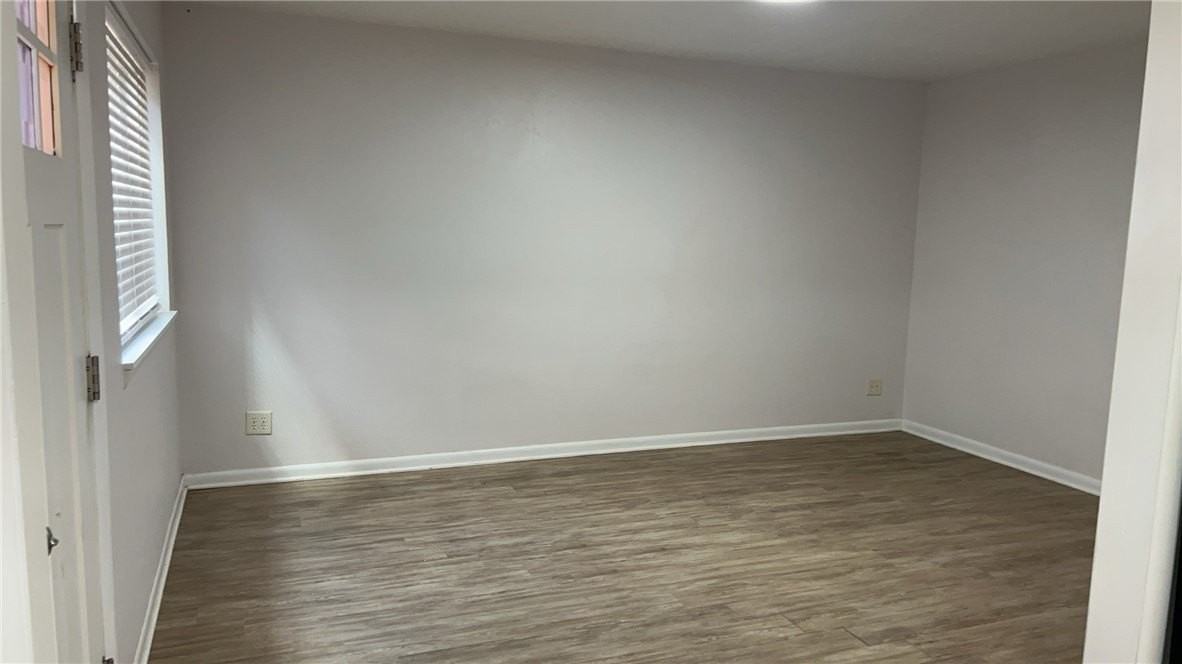210 S Hill Ave #1 - Photo 3 of 8