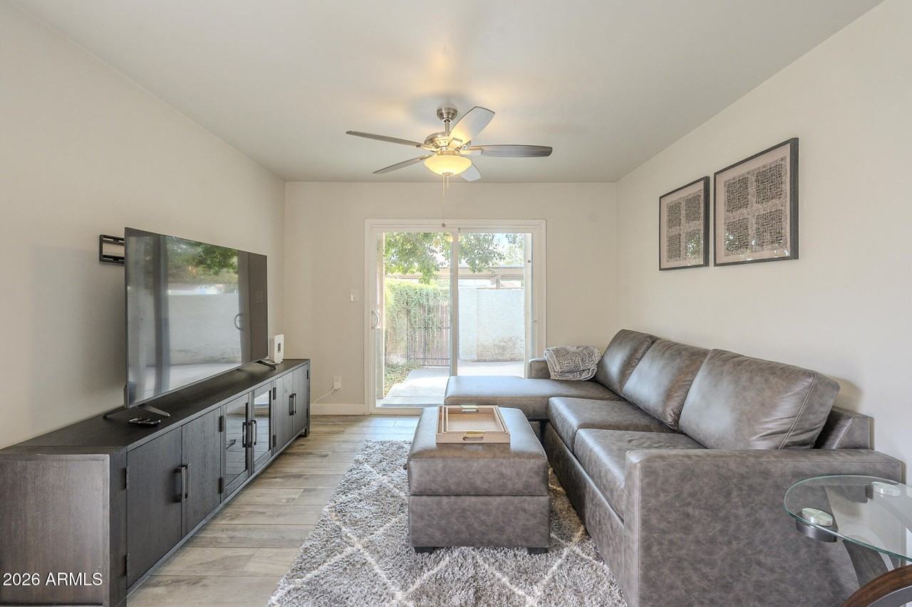 6126 N 79th St - Photo 5 of 11