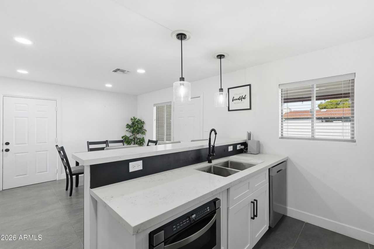 8240 E Monterosa St - Photo 6 of 27
