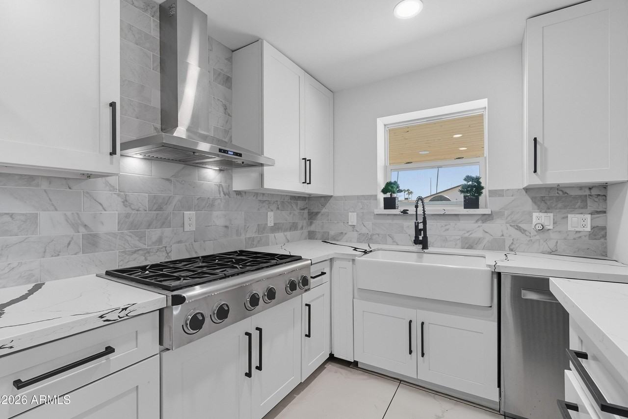 4421 S Butte Ave - Photo 5 of 16