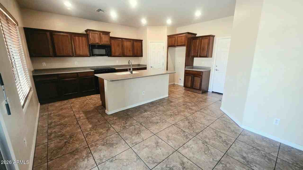 4615 S Antonio Cir - Photo 3 of 22