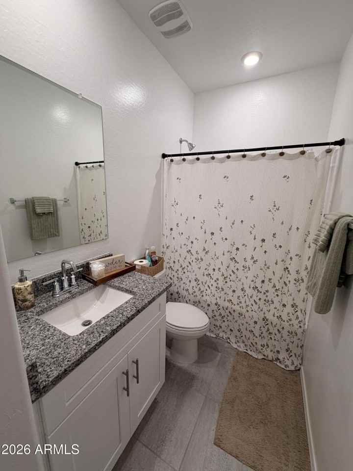 1527 E Glazier Dr - Photo 6 of 41