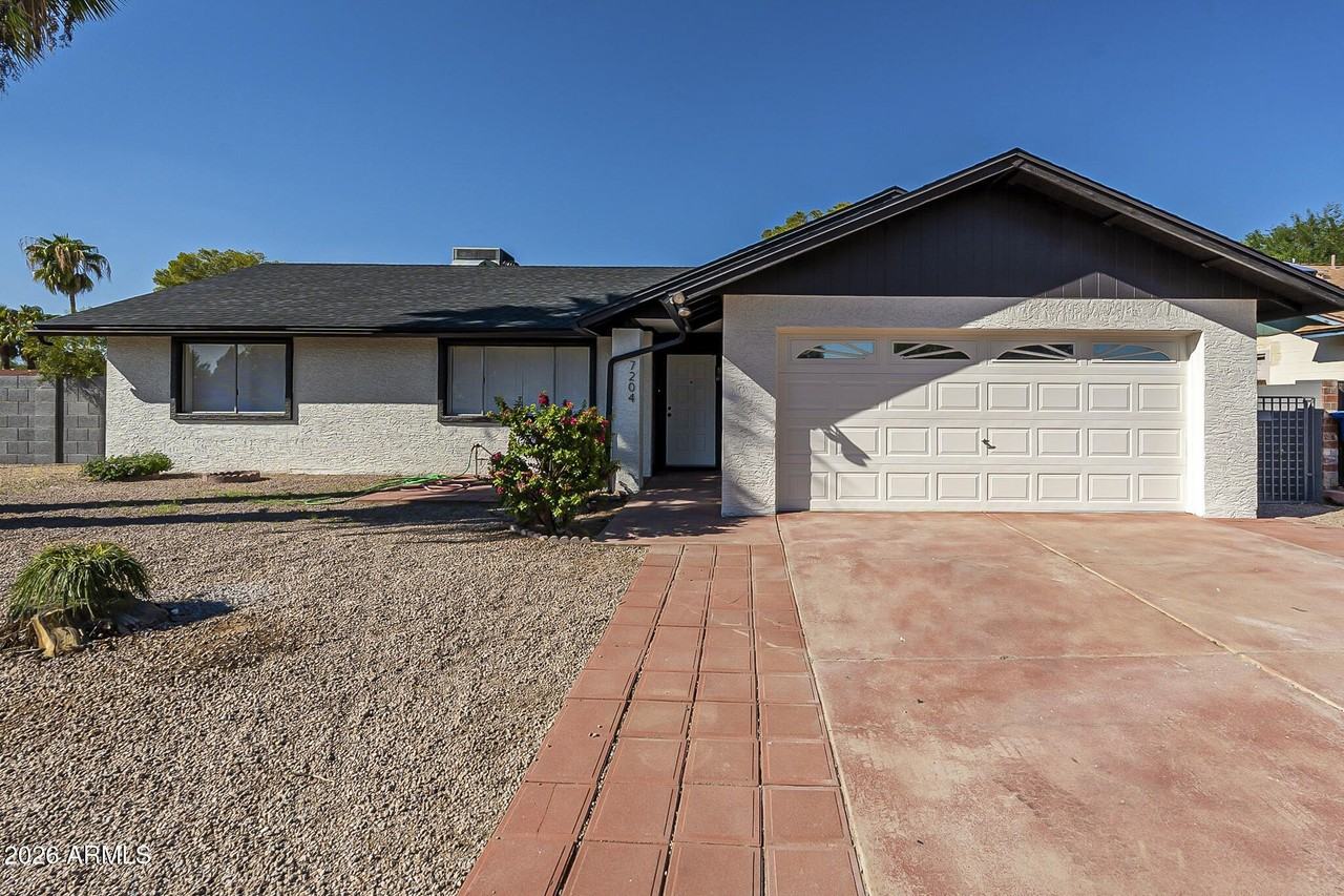 7204 E Drummer Ave - Photo 2 of 30