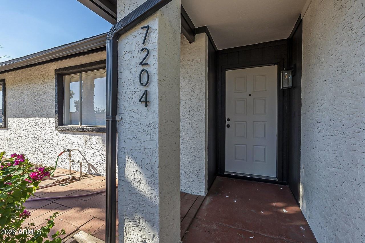 7204 E Drummer Ave - Photo 5 of 30