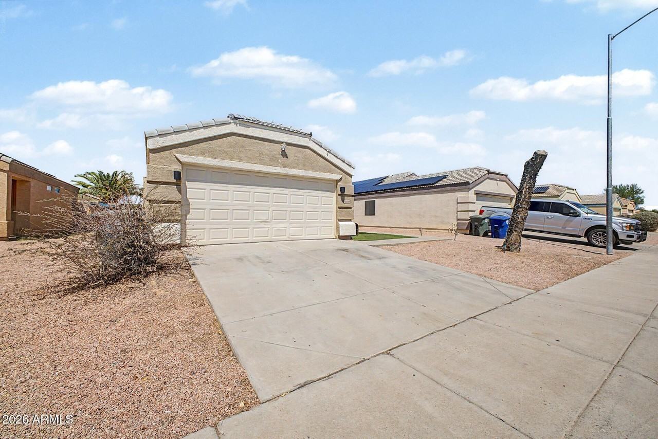 12318 W Aster Dr - Photo 4 of 28
